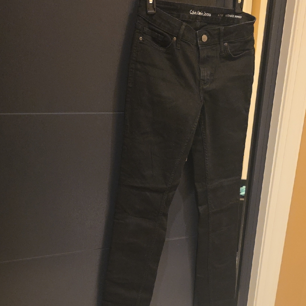 Calvin Klein Women's Dark Gray Skinny Jeans